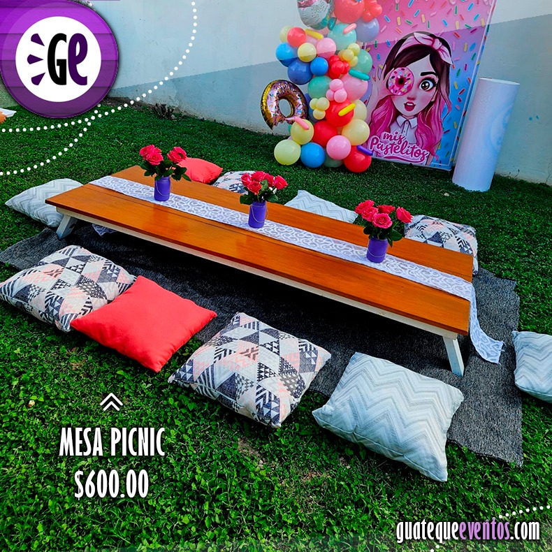 Mesa picnic con 10 cojines
